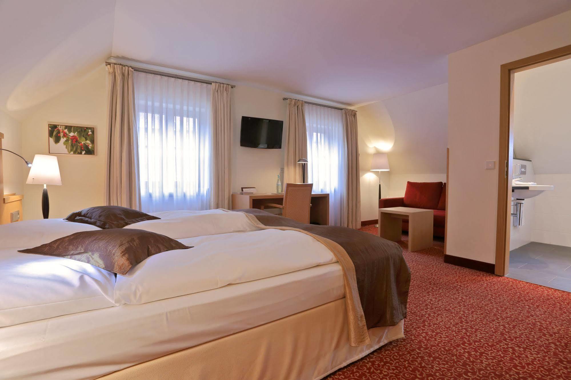 Romantik Hotel Zur Schwane Volkach Dış mekan fotoğraf